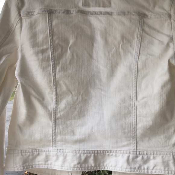White Button Jacket - Picture 7 of 16